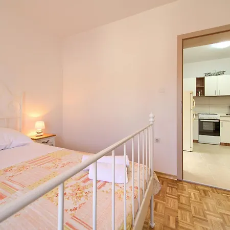 Rose 2 Appartamento Krk Town